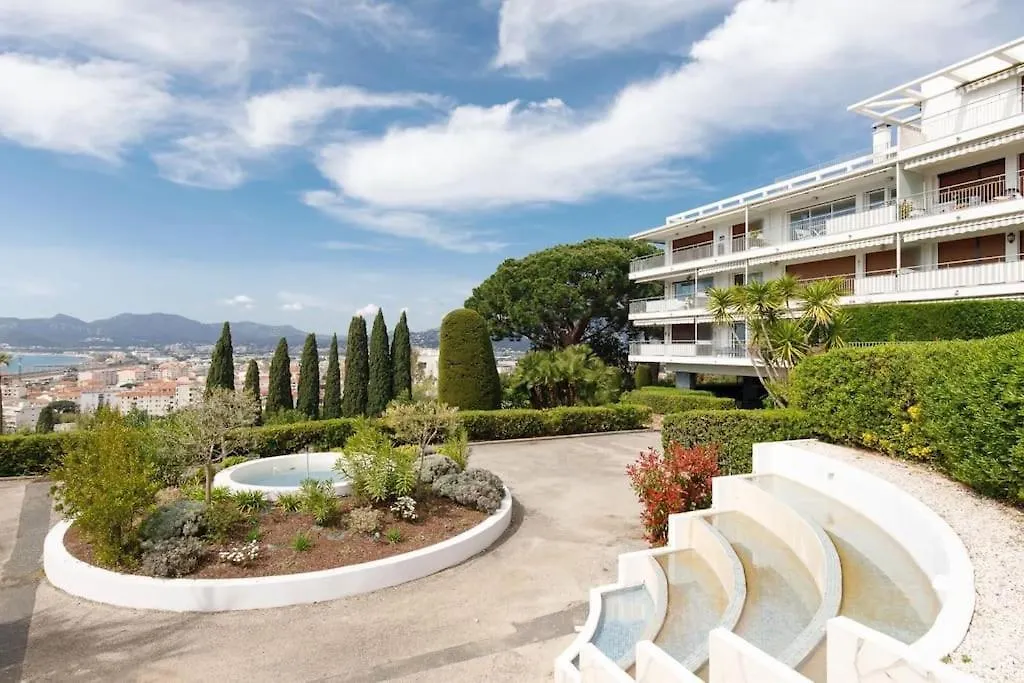 Studio Calme Et Elegant Avec Vue Mer Cannes