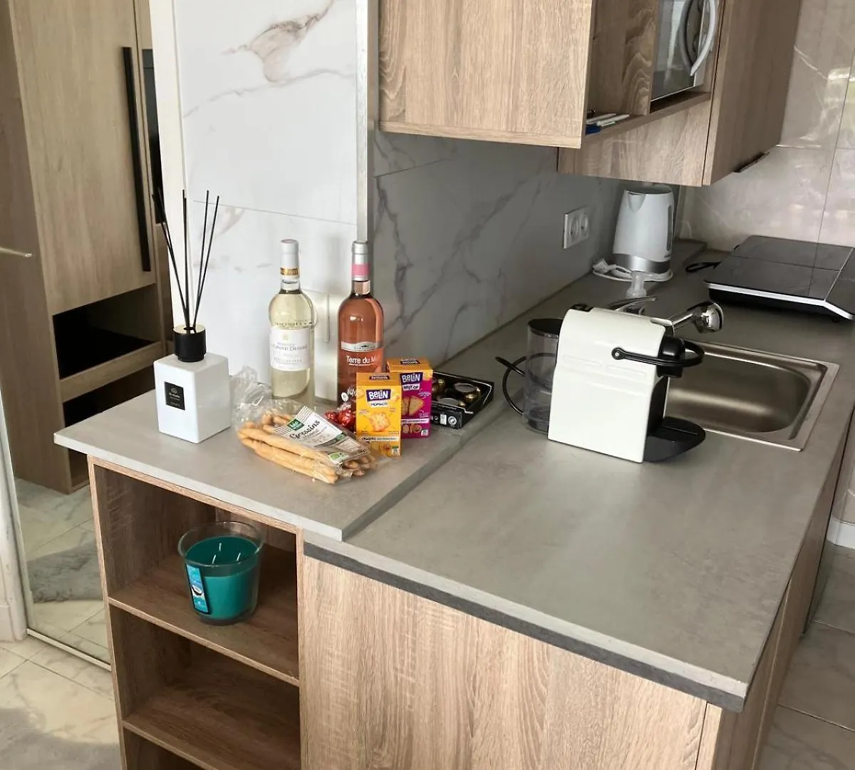 Studio Calme Et Elegant Avec Vue Mer Cannes Apartment