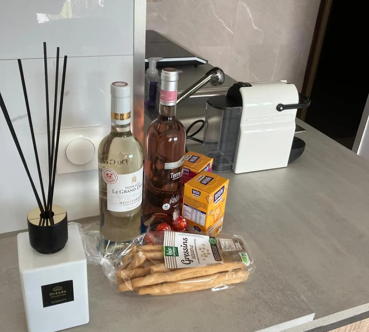 Apartment Studio Calme Et Elegant Avec Vue Mer Cannes